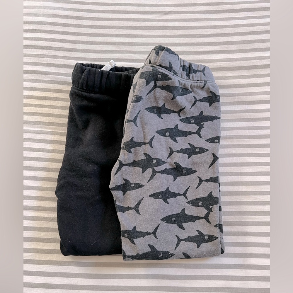 2 Pieces - Old Navy Kids Sweats Size 5T